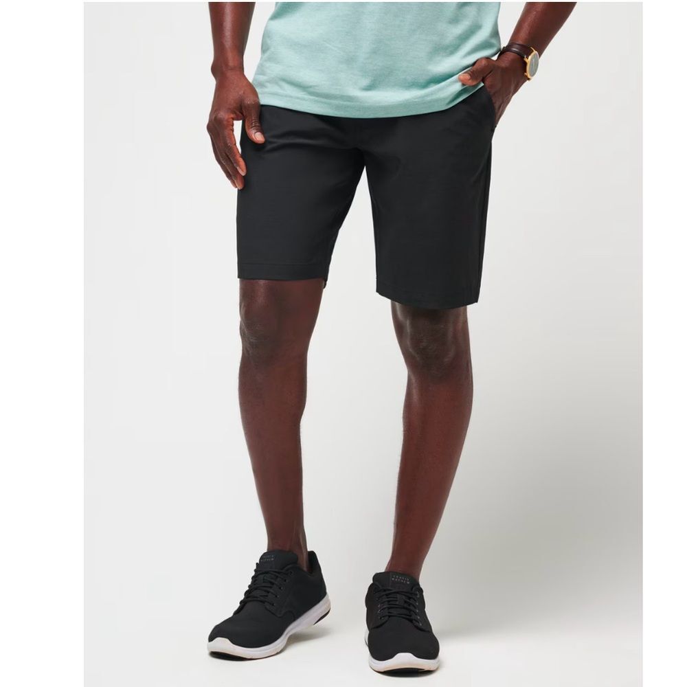 TravisMathew The Beck Perfect Short 9.5” in Black 32